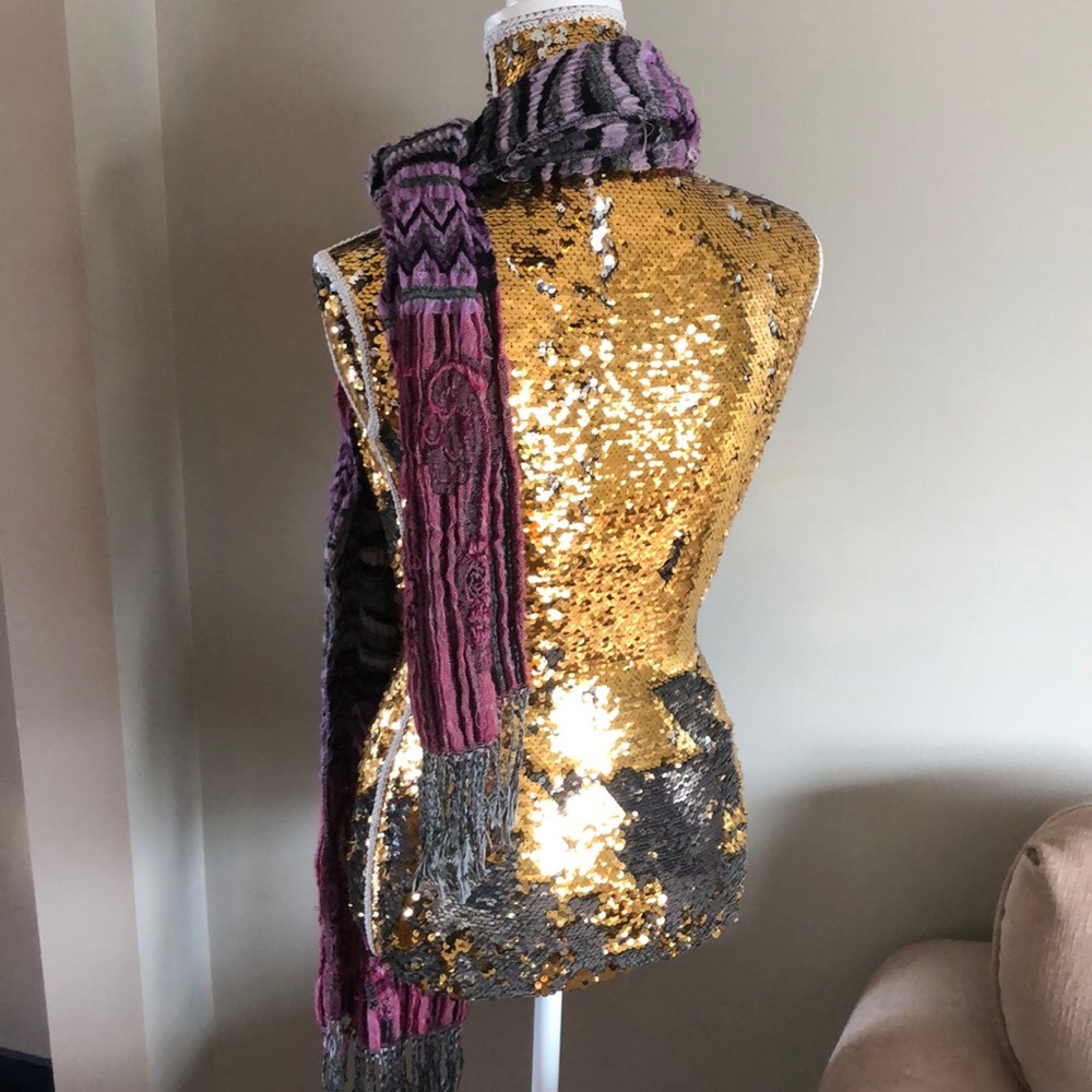 Patterned scarf - Picture 3 of 3
